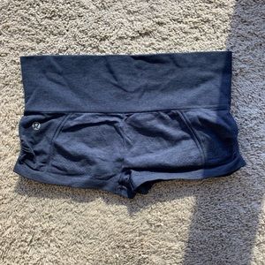 Lululemon booty shorts